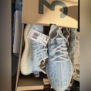 YEEZY MONO ICE x Adidas Yeezy Boost 350 V2 Box- Brand new US 6.5